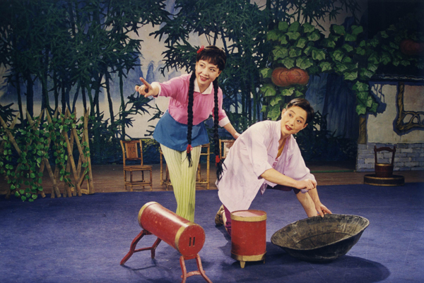 花鼓戏《补锅》剧照,刘赵黔饰兰英《地花鼓》花鼓戏《书房调叔》剧照
